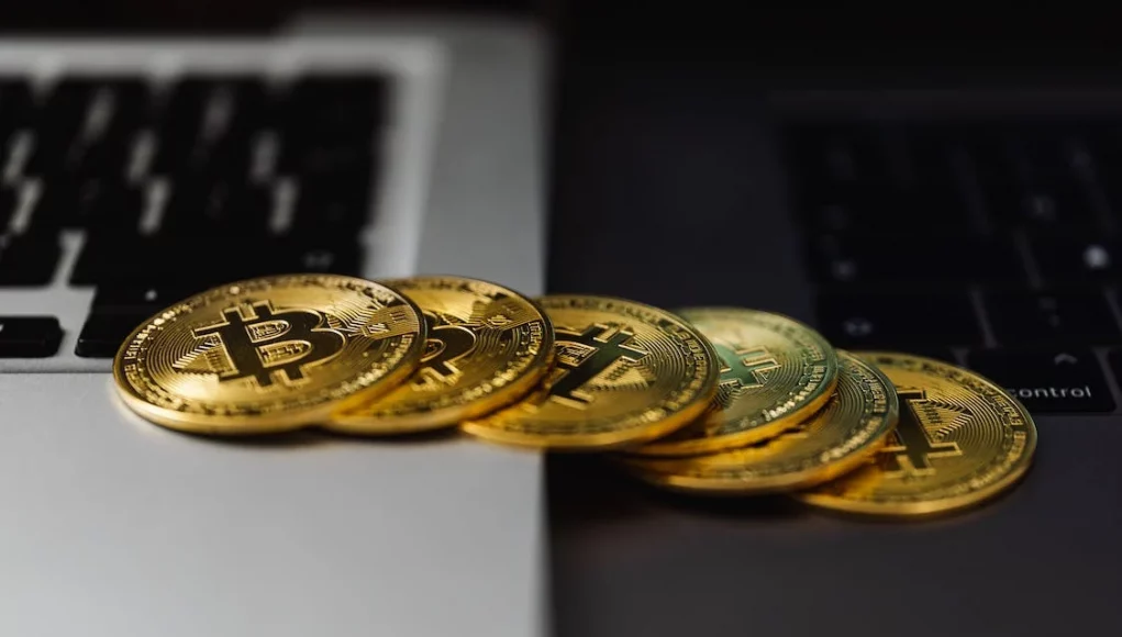 Bitcoin and Blockchain Bitcoin and Blockchain