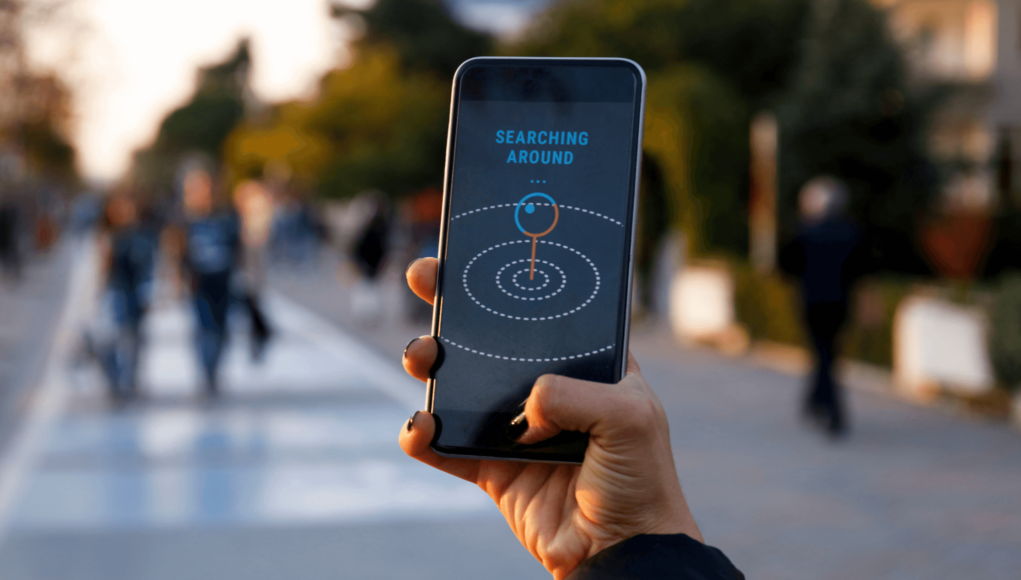 Location-Based Mobile Apps Location-Based Mobile Apps